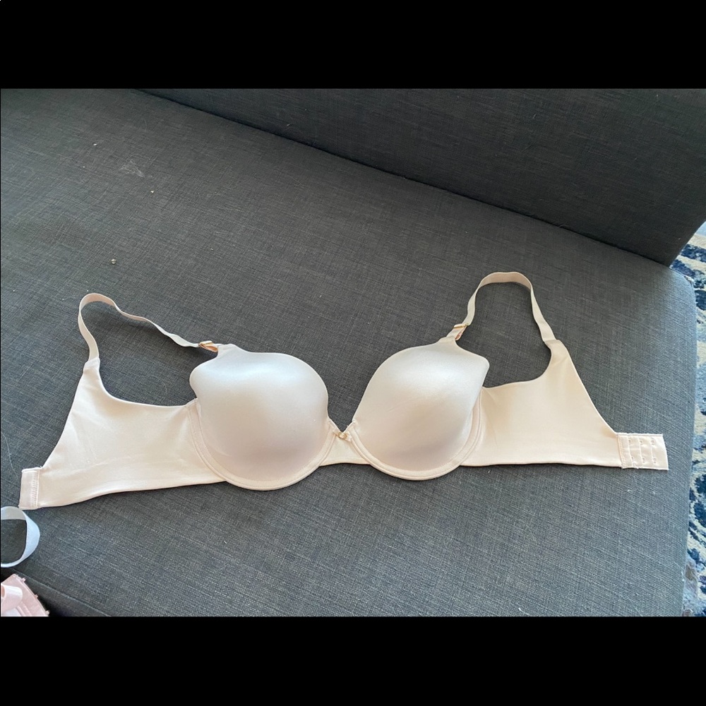 Vanity fair 34D light nude bra